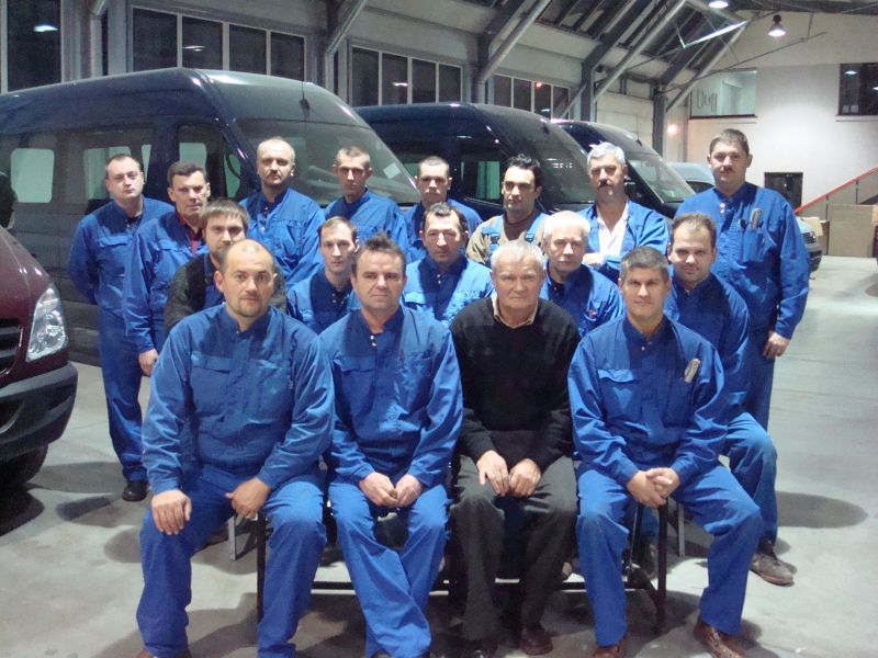 Odoo • A picture with a caption